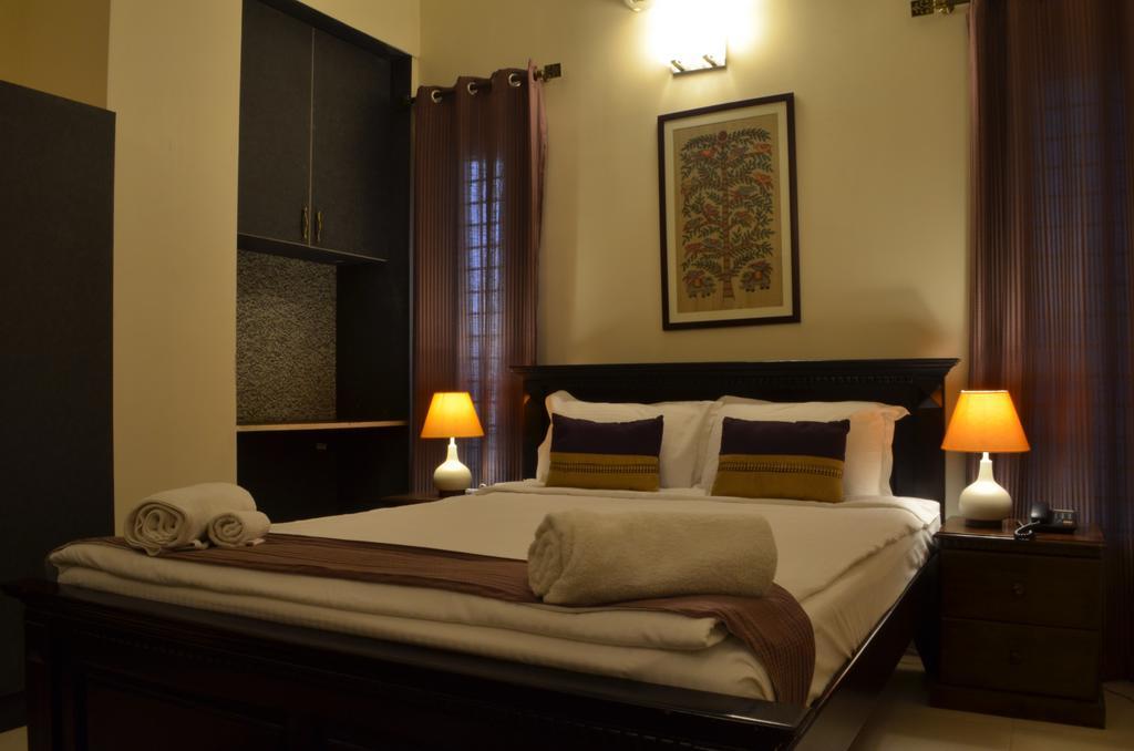 העיר בנגלור Luxtay Suites חדר תמונה