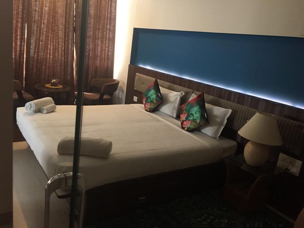 העיר בנגלור Luxtay Suites חדר תמונה