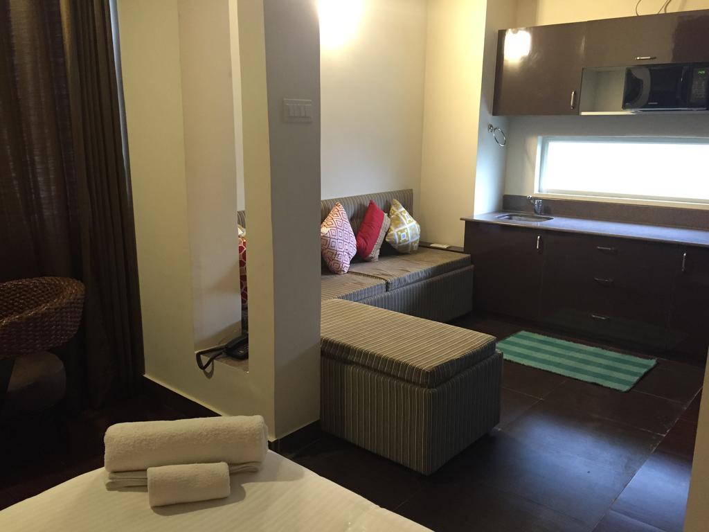 העיר בנגלור Luxtay Suites חדר תמונה