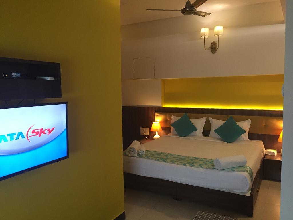 העיר בנגלור Luxtay Suites חדר תמונה