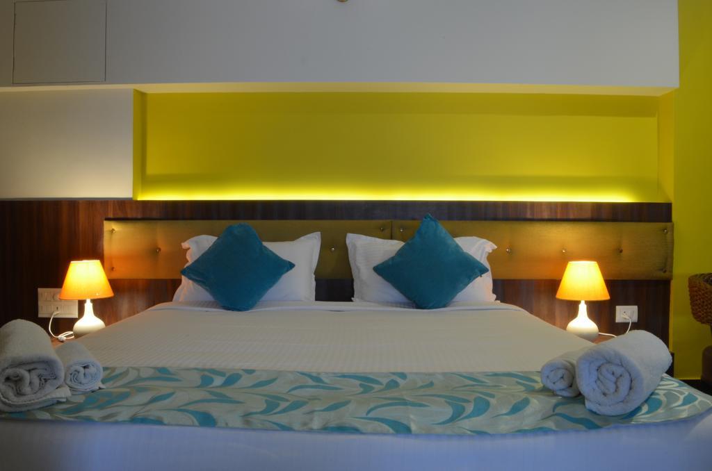 העיר בנגלור Luxtay Suites חדר תמונה